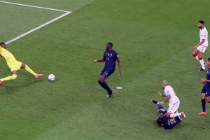 Tunis pobedio i ispao! Sudija svirao kraj, pa ga VAR naterao da poništi Grizmanov gol i nastavi meč!